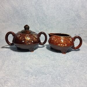 Vtg Brown Betty Redware Creamer & Sugar Bowl Moriage Enamel Hand Painted Japan